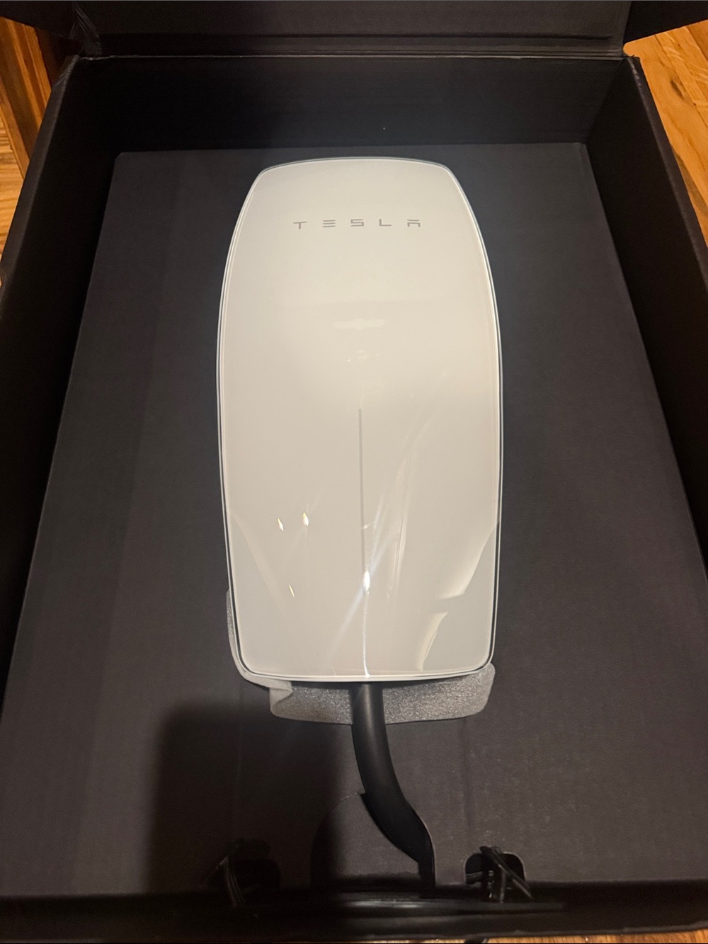 Tesla White Car Charger/EV Wall Connector
